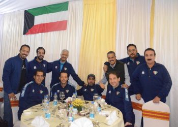 مأدبة عشاء المنتخب الكويتي في مقر السفارة في العاصمة تيمفو وذلك احتفاءً بالفوز على نيبال.