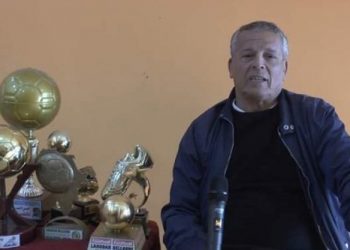 لخضر بلومي، أسطورة كرة القدم الجزائرية