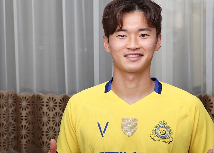 الكوري الجنوبي كيم جين سو لاعب فريق النصر الجديد