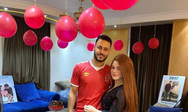 أحمد رمضان بيكهام وزوجته