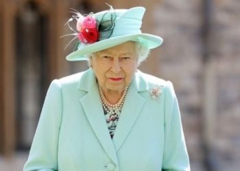 الملكة إليزابيث - منتخب إنجلترا