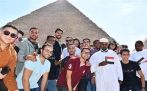 صور.. وفد سوداني يصل القاهرة للمشاركة في المنتدى الأول لشباب البلدين