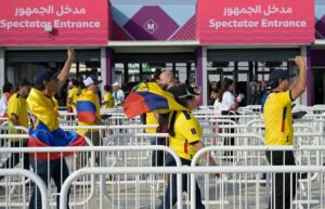 صور.. توافد الجماهير علي ستاد البيت لمشاهدة مباراة افتتاح كأس العالم 2022