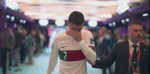 فيديو وصور.. شاهد.. المغرب تبكي رونالدو وتطيح بالبرتغال.. كريستيانو يودع مونديال قطر بالدموع