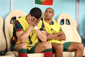  رونالدو يهدد بمغادرة معسكر البرتغال بمنافسات كأس العالم في قطر