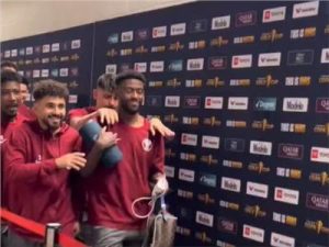 «أووه سطلانة».. احتفال لاعبي منتخب قطر على طريقة الأهلى.. فيديو